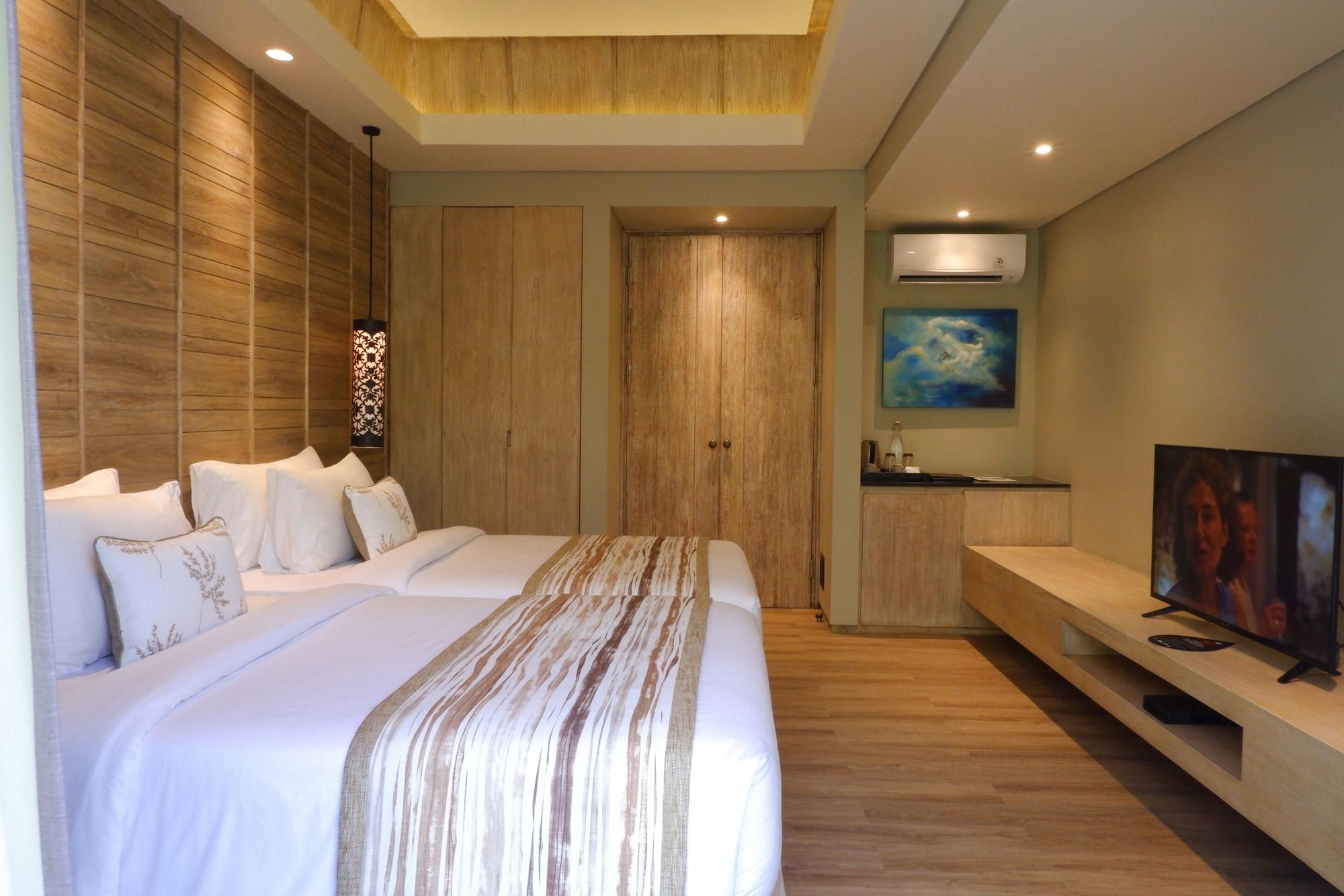 Hotel Cross Bali Breakers Jimbaran Esterno foto