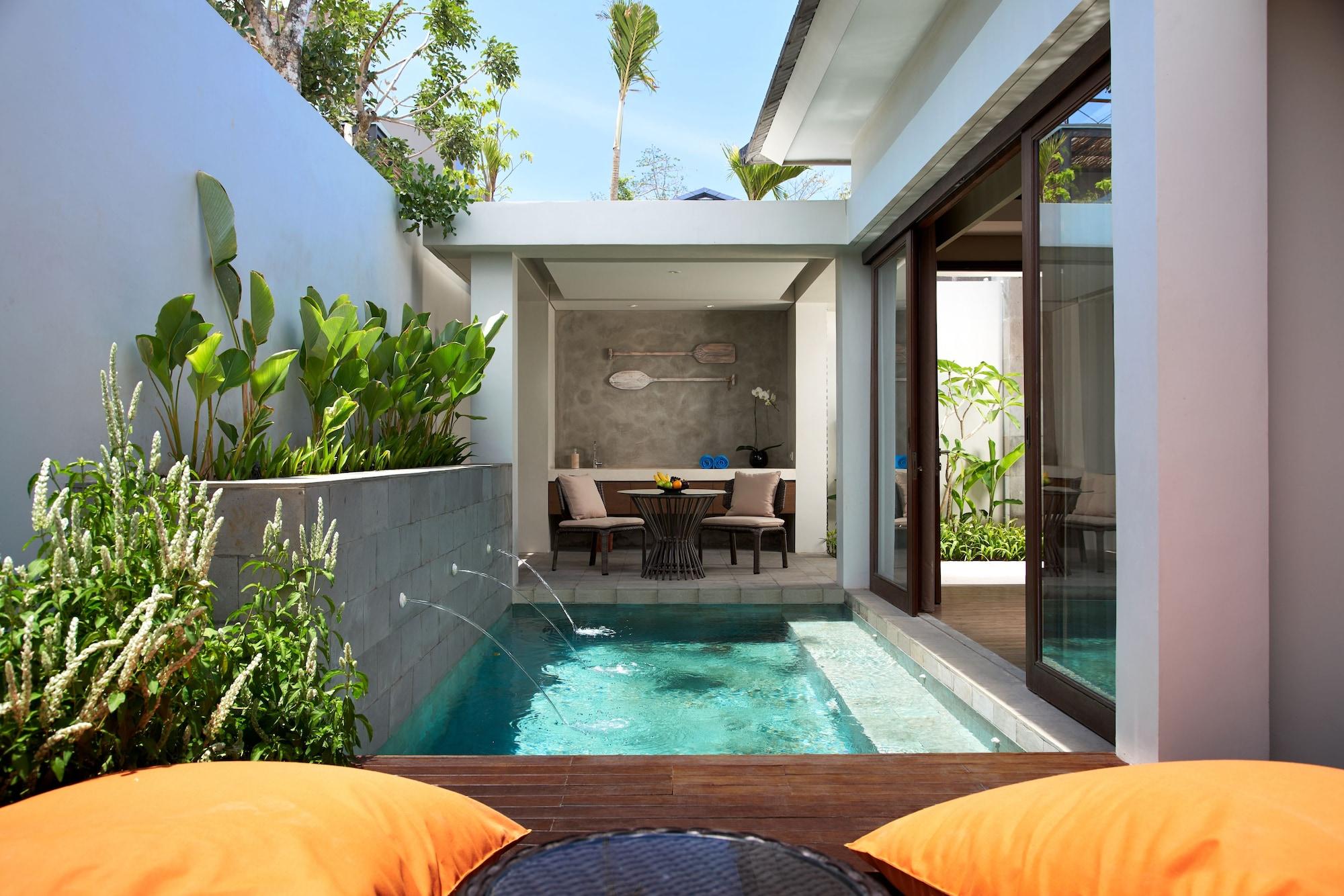 Hotel Cross Bali Breakers Jimbaran Esterno foto
