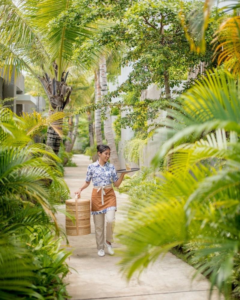 Hotel Cross Bali Breakers Jimbaran Esterno foto