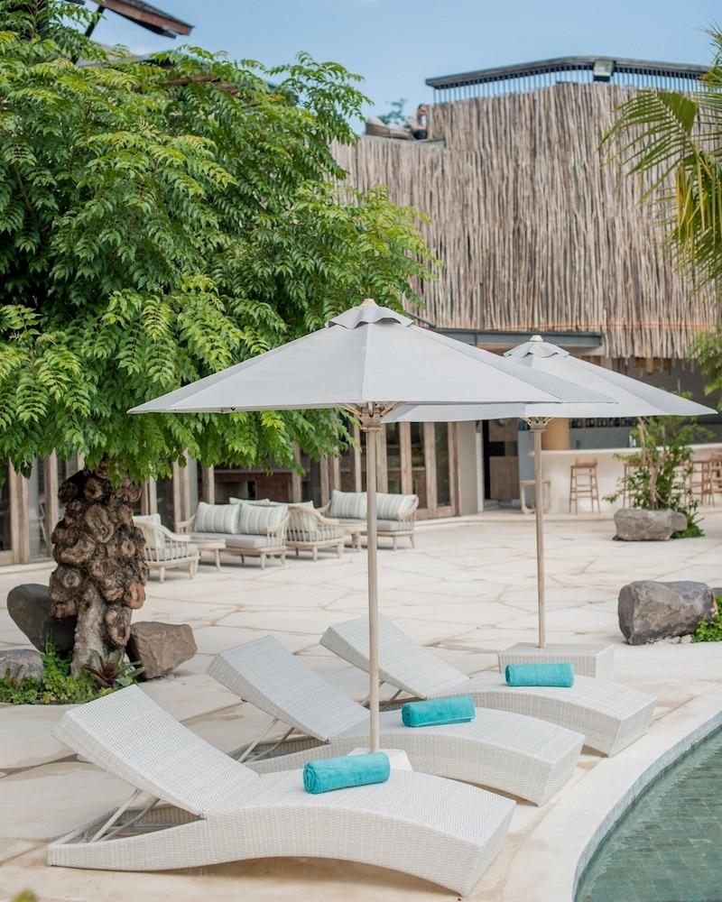 Hotel Cross Bali Breakers Jimbaran Esterno foto