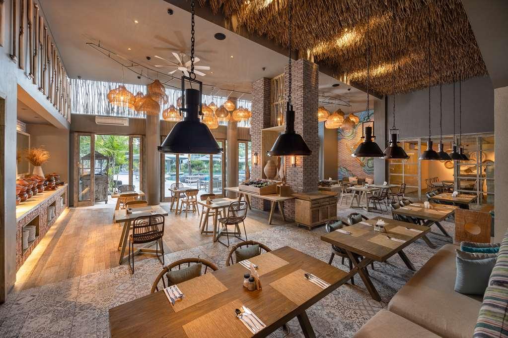 Hotel Cross Bali Breakers Jimbaran Ristorante foto